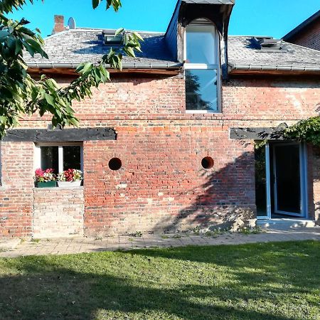 Vila Chez Flo Ry Exteriér fotografie